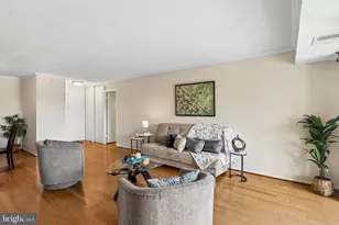 5901 Mt Eagle Dr, Alexandria, VA 22303 - Photo 7