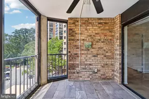 5901 Mt Eagle Dr, Alexandria, VA 22303 - Photo 31