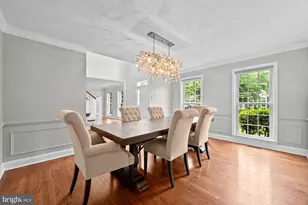 10215 Martinhoe Dr, Vienna, VA 22181 - Photo 11
