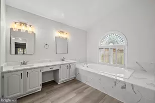 10215 Martinhoe Dr, Vienna, VA 22181 - Photo 39