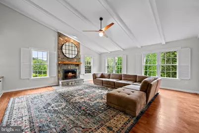 10215 Martinhoe Drive, Vienna, VA 22181 - Photo 5