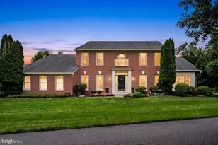 10215 Martinhoe Dr, Vienna, VA 22181 - Photo 1