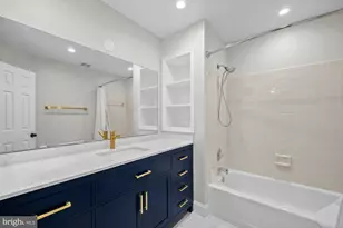 10215 Martinhoe Dr, Vienna, VA 22181 - Photo 47