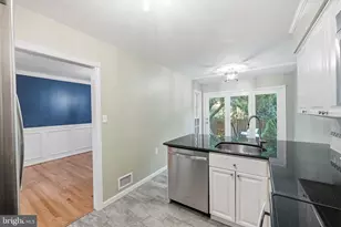 6197 Wellington Commons Dr, Alexandria, VA 22310 - Photo 9