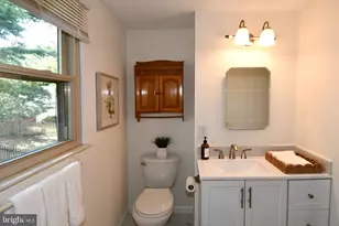13985 Cabells Mill Dr, Centreville, VA 20120 - Photo 23