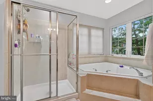 4190 Lower Park Dr, Fairfax, VA 22030 - Photo 25