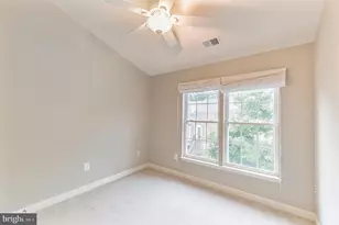 4190 Lower Park Dr, Fairfax, VA 22030 - Photo 31