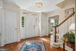 7606 Rustle Ridge Ct, Fairfax Station, VA 22039 - Photo 5