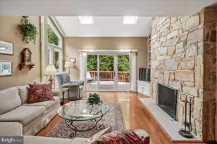 7606 Rustle Ridge Ct, Fairfax Station, VA 22039 - Photo 11