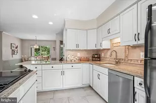 7606 Rustle Ridge Ct, Fairfax Station, VA 22039 - Photo 19