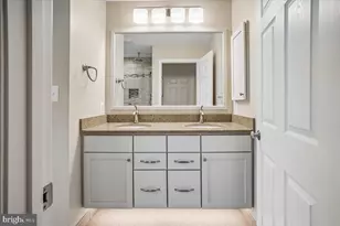 7606 Rustle Ridge Ct, Fairfax Station, VA 22039 - Photo 29