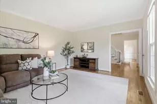 10820 Fieldwood Dr, Fairfax, VA 22030 - Photo 21
