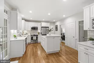 10820 Fieldwood Dr, Fairfax, VA 22030 - Photo 15
