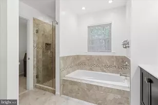 10820 Fieldwood Dr, Fairfax, VA 22030 - Photo 29