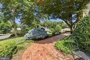 10820 Fieldwood Dr, Fairfax, VA 22030 - Photo 7