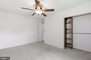 1300 Bayshire Ln, Herndon, VA 20170 - Photo 17