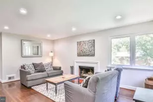 7110 Murray Ln, Annandale, VA 22003 - Photo 25