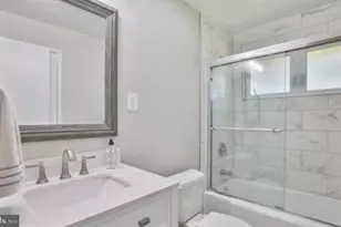 7110 Murray Ln, Annandale, VA 22003 - Photo 13