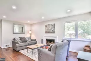 7110 Murray Ln, Annandale, VA 22003 - Photo 15