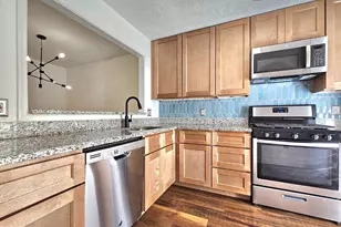 7660 Willow Point Dr, Falls Church, VA 22042 - Photo 3