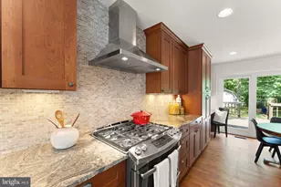 12412 Kings Lake Dr, Reston, VA 20191 - Photo 11