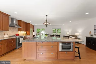 12412 Kings Lake Dr, Reston, VA 20191 - Photo 9