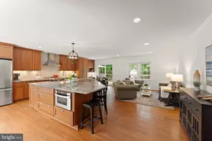 12412 Kings Lake Dr, Reston, VA 20191 - Photo 7