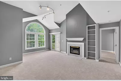12249 Fairfield House Drive #411B, Fairfax, VA 22033 - Photo 3
