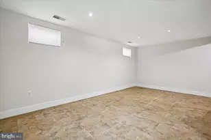 7018 Bradwood Ct, Springfield, VA 22151 - Photo 33