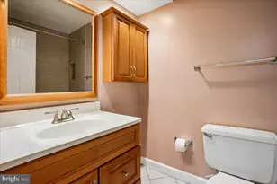 7018 Bradwood Ct, Springfield, VA 22151 - Photo 31