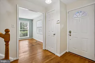 7018 Bradwood Ct, Springfield, VA 22151 - Photo 3