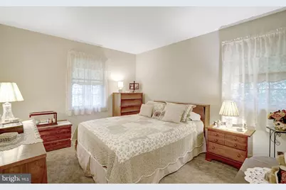 8422 Georgian Way, Annandale, VA 22003 - Photo 9