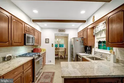 8422 Georgian Way, Annandale, VA 22003 - Photo 17