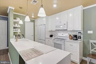 7703 Lafayette Forest Dr, Annandale, VA 22003 - Photo 13