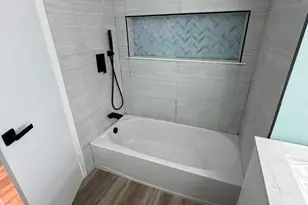 2616 Redcoat Dr, Alexandria, VA 22303 - Photo 11