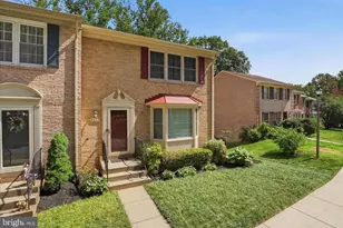 9032 Rosewall Ct, Springfield, VA 22152 - Photo 5