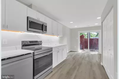 10669 Spring Oak Court, Burke, VA 22015 - Photo 11