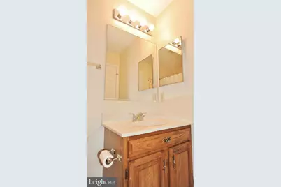 7411 Salford Court, Alexandria, VA 22315 - Photo 17