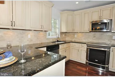 7411 Salford Court, Alexandria, VA 22315 - Photo 5