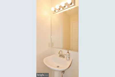 7411 Salford Court, Alexandria, VA 22315 - Photo 9