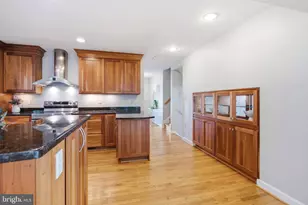 9521 Jomar Dr, Fairfax, VA 22032 - Photo 31