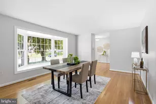 9521 Jomar Dr, Fairfax, VA 22032 - Photo 9
