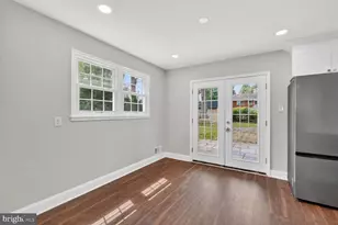 8109 Carrick Ln, Springfield, VA 22151 - Photo 5