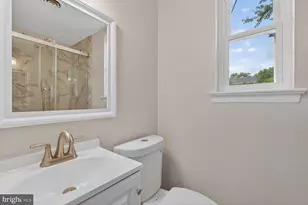 8109 Carrick Ln, Springfield, VA 22151 - Photo 13