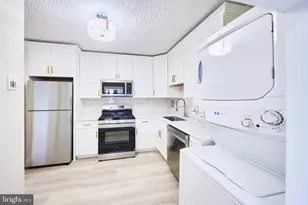 3701 S George Mason Dr, Falls Church, VA 22041 - Photo 7