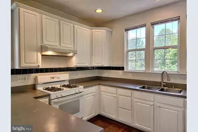 13906 Gothic Drive, Centreville, VA 20121 - Photo 15