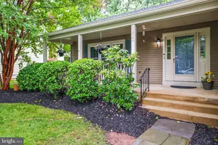 12755 Flat Meadow Ln, Herndon, VA 20171 - Photo 13