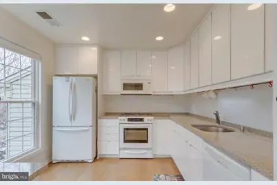 7046 Falls Reach Drive #304, Falls Church, VA 22043 - Photo 11