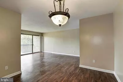515 Florida Avenue #102, Herndon, VA 20170 - Photo 5
