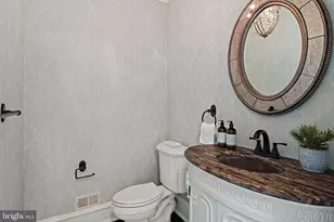 903 Douglass Dr, McLean, VA 22101 - Photo 13